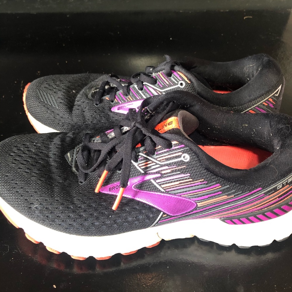 Running shoes
